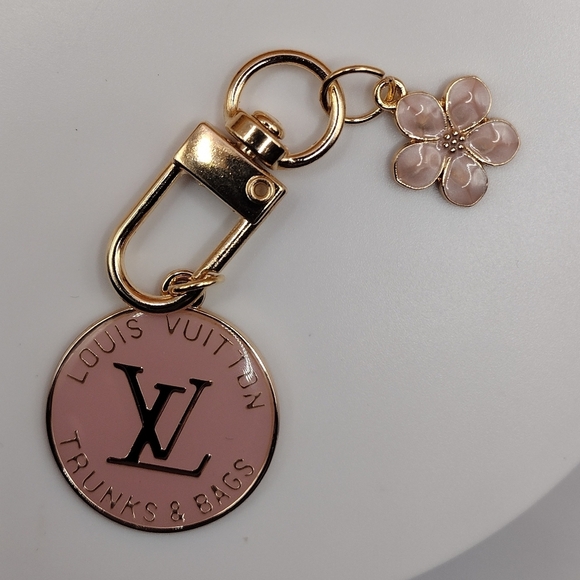 Louis Vuitton Zipper Pull, Authentic. Light Pink, 25mm - Picture 9 of 9